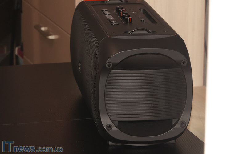 REAL-EL_X-795_portable_acoustics